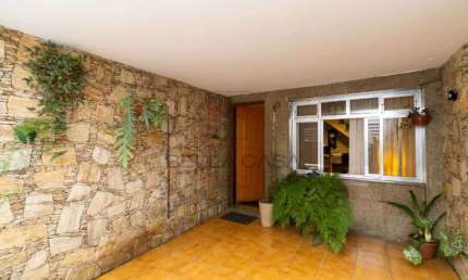 Casa com 2 Dormitórios 1 banheiro  à venda, 108m² - Móoca