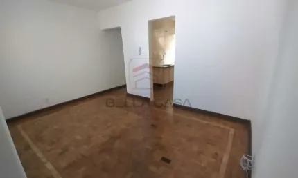Apartamento com 2 dormitórios a poucos metros da av paes de barros
