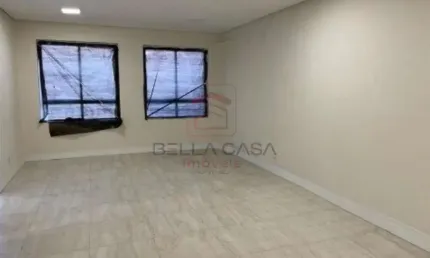 Casa Comercial à Venda ou Locação na Avenida Paes de Barros