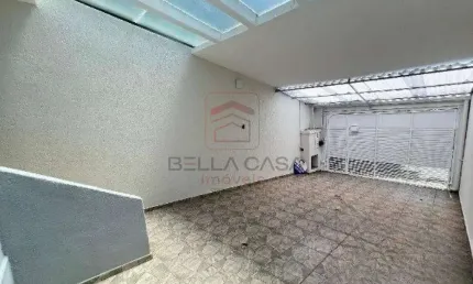 Amplo sobrado à venda | 3 dormitórios (1 suíte) | 2 vagas | ótima localização