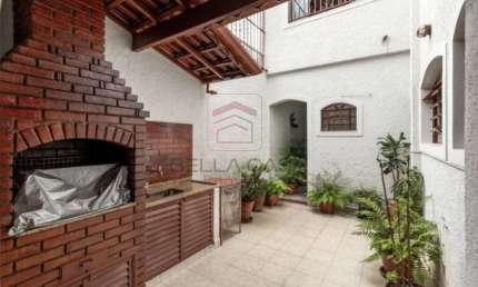 Sobrado com 3 quartos e entrada lateral a venda no Bairro da Mooca