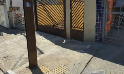 Casa de condomínio com 6 casas  e  1  quarto à Venda - Renda de R$ 6.000,00