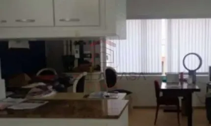 Casa comercial na mooca, com 06 salas e 04 vaga de garagem