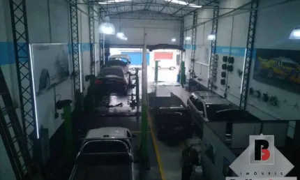 Galpão/Depósito/Armazém e 4 banheiros à Venda, 420 m² - metro Belem