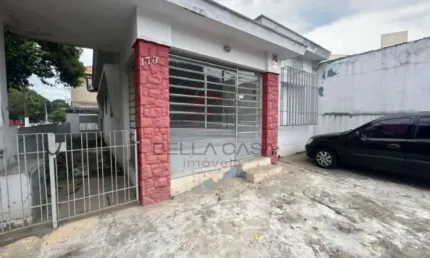 Casa com 100m² a venda na Mooca sendo 2 dormitórios 2 banheiros , com 2 vagas