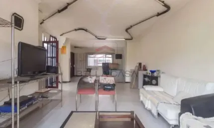 Sobrado a venda no bairro da mooca com 5 quartos e quintal