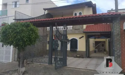 Casa com 3 quartos à venda na Rua Pedro Pires, 526, Vila Carrão, São Paulo