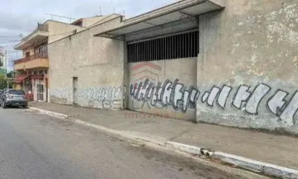 Galpão na Vila Formosa a venda com entrada para caminhao