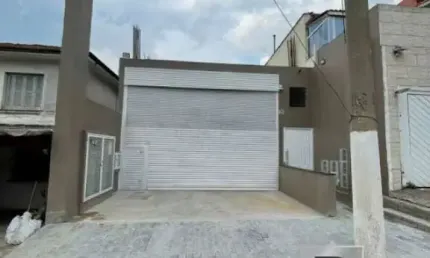 GALPÃO PARA LOCAÇÃO DE 220M² COM 3 VAGAS NO IPIRANGA!