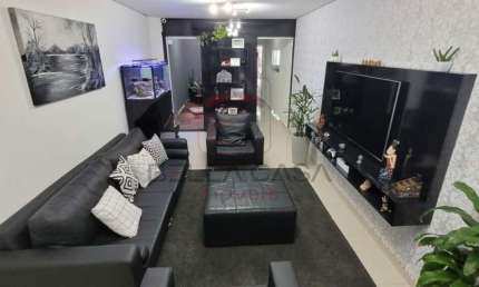 Sobrado á venda - 100 metros com 3 dormitórios - 1 suite - 2 vagas