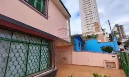Sobrado na Vila Gumercindo, 03 quartos e vaga de garagem