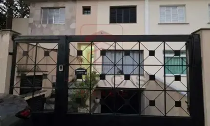Casa à Venda na Mooca ? 3 Suítes, 5 Vagas e Vista Panorâmica