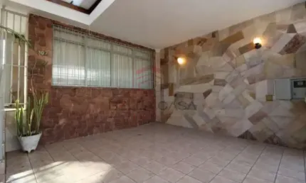 Casa a venda no bairro da Vila Prudente com 3 quartos, quintal e 2 vagas na garagem