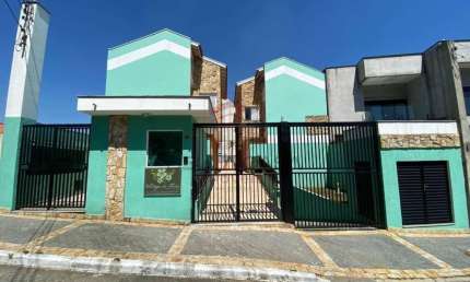 OPORTUNIDADE - Casa em condomínio fechado com 3 quartos  - R$690.000,00
