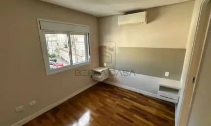Casa  de Vila Fechada na Vila Mariana, 120 m2, 03 quartos sendo duas suítes e 02 vagas