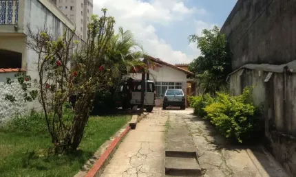Vende casa para renda  com 2 moradias no quintal  bairro santa clara