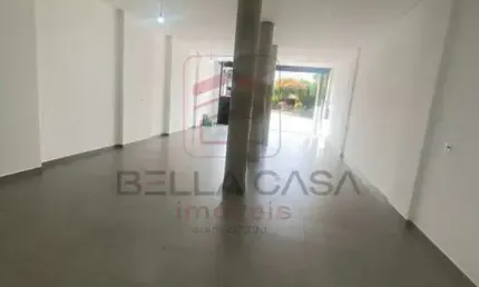 Salão Comercial - 106m² - Excelente localização - Ideal para investidores.