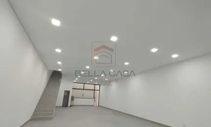 Salão térreo, na Mooca, 300m2, portão automático  e 02 vagas