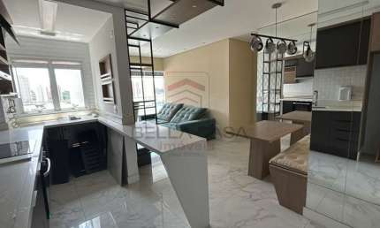 Apartamento em frente ao Shopping Anália Franco, 55 m2, 01 quarto, ar cond, varanda e 02 vagas