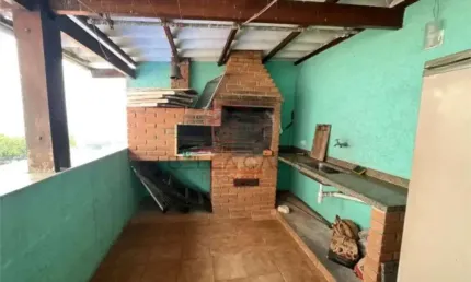 Sobrado com 4 Quartos e 4 banheiros à Venda, 298 m²