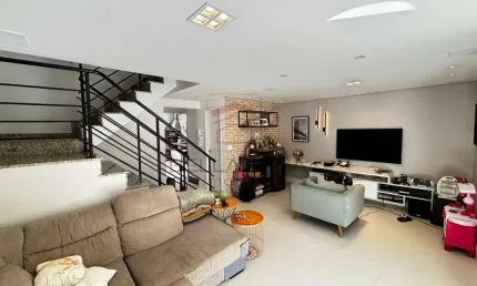 Casa a venda em condominio fechado no Bairro da mooca com quintal e piscina
