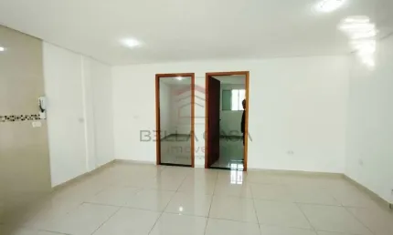 Casa assobradada na vila santa clara, 55 m2, 02 quartos e 01 vaga
