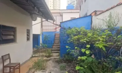 CAsa térrea á Venda na Mooca com 02 Dormitórios , 4 vagas