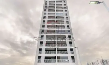 Apartamento na Vila  Santa Clara, 02 quartos, varanda e sem vaga