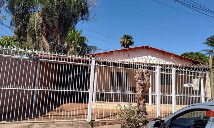 Casa com 4 quartos à venda na 115c, Setor Sul, Goiânia por R$ 610.000