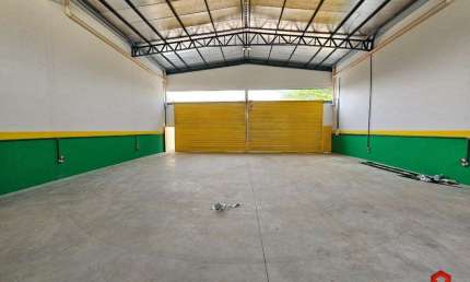 Barracão / Galpão / Depósito para alugar na Professor Joaquim Edson, Residencial Barravento, Goiânia por R$ 5.900