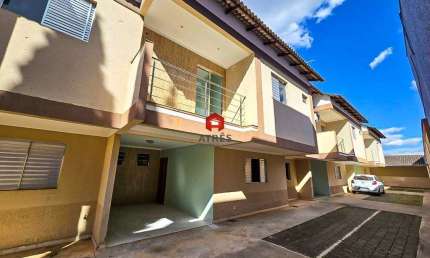 Casa com 3 quartos para alugar na Juriti, 201, Santa Genoveva, Goiânia por R$ 2.500