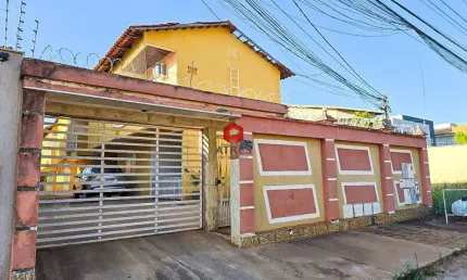 Casa com 3 quartos para alugar na Juriti, 399, Santa Genoveva, Goiânia por R$ 2.500