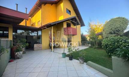 CASA PADRAO COM 4 DORMITORIOS, SUITE E ATE 6 VAGAS NO CAMPO COMPRIDO