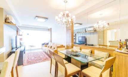 APARTAMENTO MOBILIADO FRENTE MAR COM 03 DORMITORIOS - BALNEÁRIO CAMBORIU