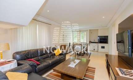 CASA SEMI MOBILIADA COM 4 DORMITÓRIOS, 2 SUITES E 5 VAGAS EM SANTA FELICIDADE