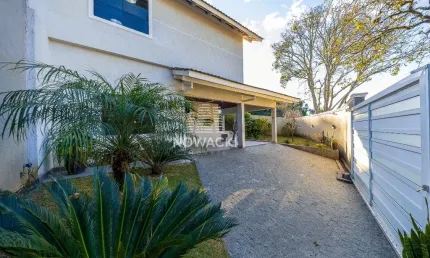 LINDA CASA A VENDA/ALUGUEL COM 3 DORMITÓRIOS SENDO 1 SUÍTE NO ABRANCHES!