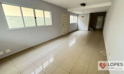 Casa para locação em Santana com 3 dormitórios e duas vagas