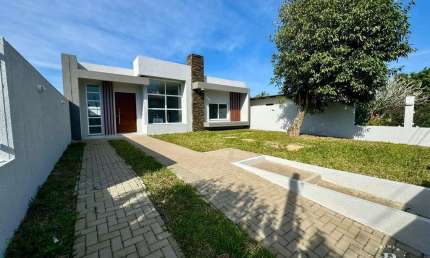 Casa nova com 2 Dormitórios com excelente localização em Tramandaí/RS