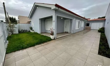 Residência 04 Dormitórios próximo ao mar em Tramandaí RS