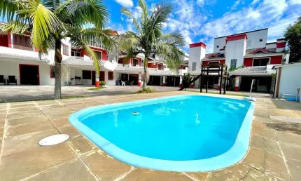 Sobrado com 3 suítes a 3 quadras do mar no Centro em Tramandaí/RS
