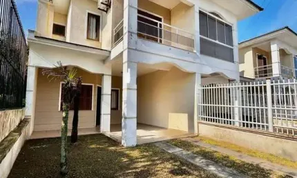 Lindo Sobrado Duplex em bairro de moradores em Tramandaí