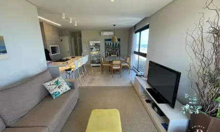 Apartamento 2 Dormitórios com vista eterna para mar em Tramandaí