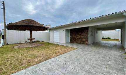 Casa com 3 quartos à venda na Rua 03 De Outubro, 3211, Zona Nova, Tramandaí