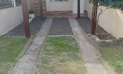Excelente geminado de 02 dormitórios no centro de Imbé