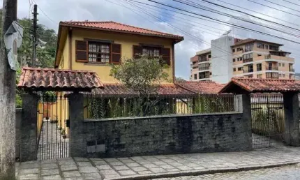 Casa para Venda em Teresópolis, Agriões, 3 dormitórios, 3 banheiros, 5 vagas