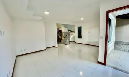 Casa para Venda em Teresópolis, Vargem Grande, 4 dormitórios, 1 suíte, 2 banheiros, 2 vagas