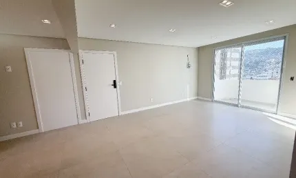 Apartamento com 3 quartos à venda na Rua Visconde de Ouro Preto, Centro, Florianópolis