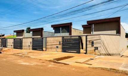 Casa nova no Nova Campo Grande com suíte e no asfalto