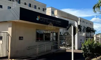 Apto térreo no Castelo Di Napoli com área privativa