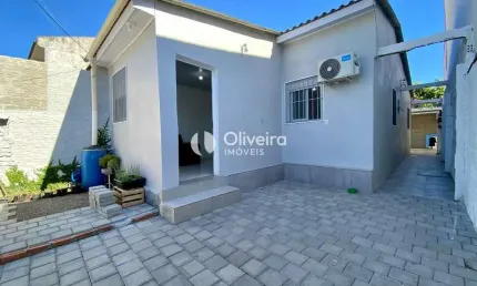 Casa com 2 quartos à venda na Rua Maria Quitéria, 763, Passo D'Areia, Santa Maria